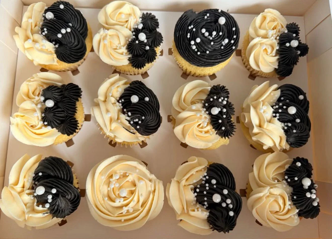 Dessert Table Packages by Carloti Treats, example 2